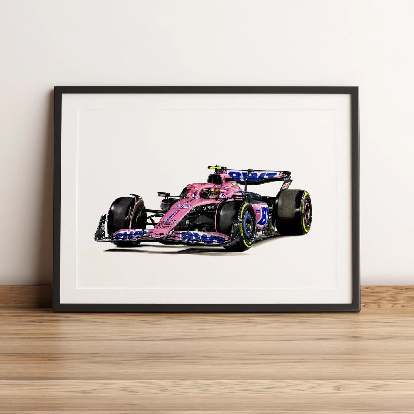 Illustration Formule 1 de Pierre Gasly au volant de l'Alpine A523 2023 dessinée à la main par l’artiste Anthony Caillon.